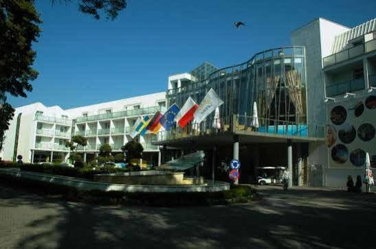 Sandra Spa Pogorzelica & Aquapark Hotel Exterior photo